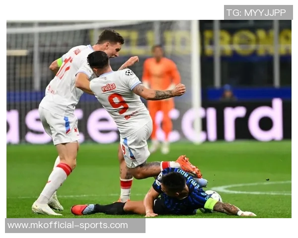 德甲激战：里昂3-0马竞补时进球引发争议判罚全场沸腾