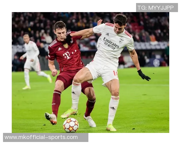 英超精彩对决拜仁4-0大胜本菲卡战术解析与比赛瞬间回顾